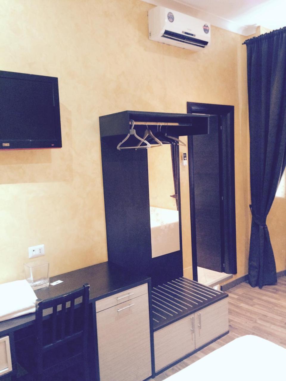Caput Mundi Hotel Rome Luaran gambar